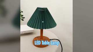 Lampada da comodino con porta di ricarica USB-C con base in legno e lampadina a LED, paralume in tessuto di lino dimmerabile, moderno