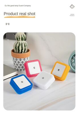 Luce Notturna Carina con Sensore di Movimento che Fornisce Luce Soffusa