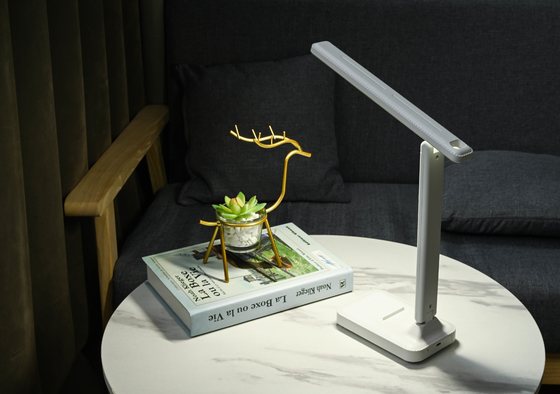 Lampada da tavolo pieghevole a braccio regolabile 5500 Kelvin Touch Control con 10 lampadine per illuminazione luminosa