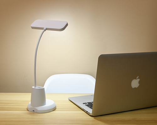 Lampada da tavolo usb pieghevole moderna Lampada a LED con 10 lampadine 5 Watt Immagine Illuminazione perfetta