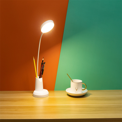 Lampada da tavolo a LED pieghevole regolabile per camera da letto come l'immagine soluzione di illuminazione ideale