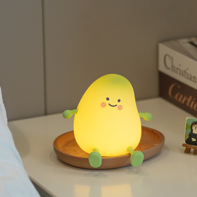 Cute Design Cute Night Light Lamp Con Piccolo Mango Design E 18650 Batteria al litio 5h-40h Tempo di utilizzo