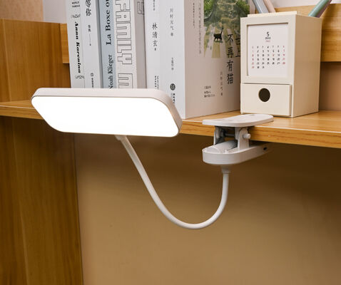 Lampada da lettura a LED moderna con funzione di ricarica a ombra di plastica quadrata con regolazione della temperatura a tre colori