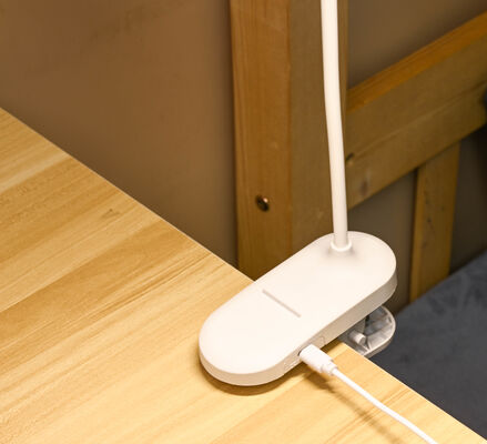 LED Plug Piccola luce portatile USB Intelligente 800mA Lampada da tavolo Anti-abbagliamento Flessibile tubo di apprendimento Luce per camera da letto