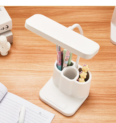 Lampada da tavolo a LED di tipo C con tensione nominale di 5V 1A singolo pezzo perfetto per l'illuminazione della camera da letto e del ufficio domestico