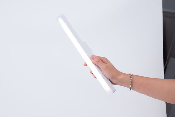 Lampada da scrivania pieghevole stile moderno risparmio energetico luminosità regolabile adatto ufficio studio lettura illuminazione soluzione