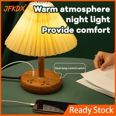 Lampada da scrivania con port di ricarica USB