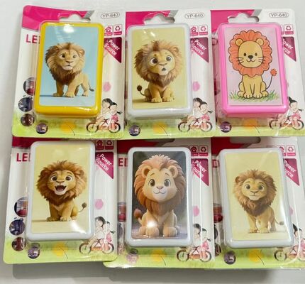 Lampada a luce notturna da inserire aspetto carino Materiale di base di plastica che fornisce un'illuminazione notturna conveniente per casa e ufficio