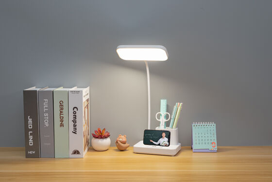 Lampada da tavolo a LED a batteria Perfetta per la stanza da studio camera da letto Con luminosità regolabile e lunga durata della batteria