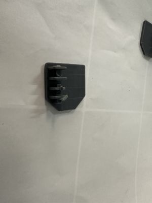 Adatto per grigliate interne ed esterne Accessori per griglia invisibili Tappo terminale per binario in alluminio Tipo di modello Componenti durevoli da 20 mm