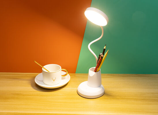 Moderna lampada da scrivania con portapenna LED ricaricabile lampada di studio per la protezione degli occhi lampada da studio per il collegio camera da letto lampada toccante